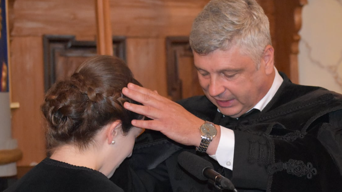 Beiktatták Didi Xénia lelkipásztort