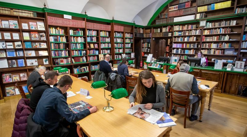 133 éves Debrecen első olvasóterme