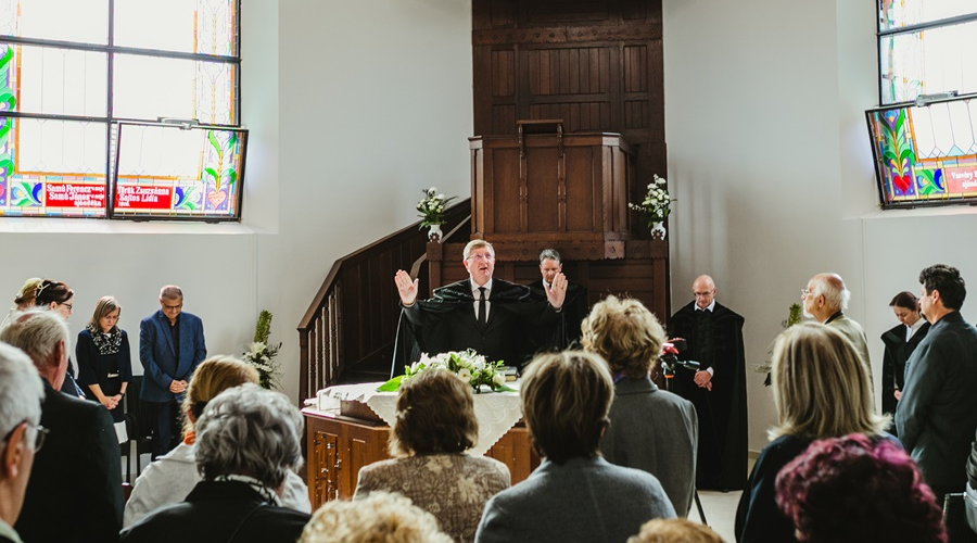 Megújult a Hódmezővásárhely-Susáni Református Egyházközség különleges temploma