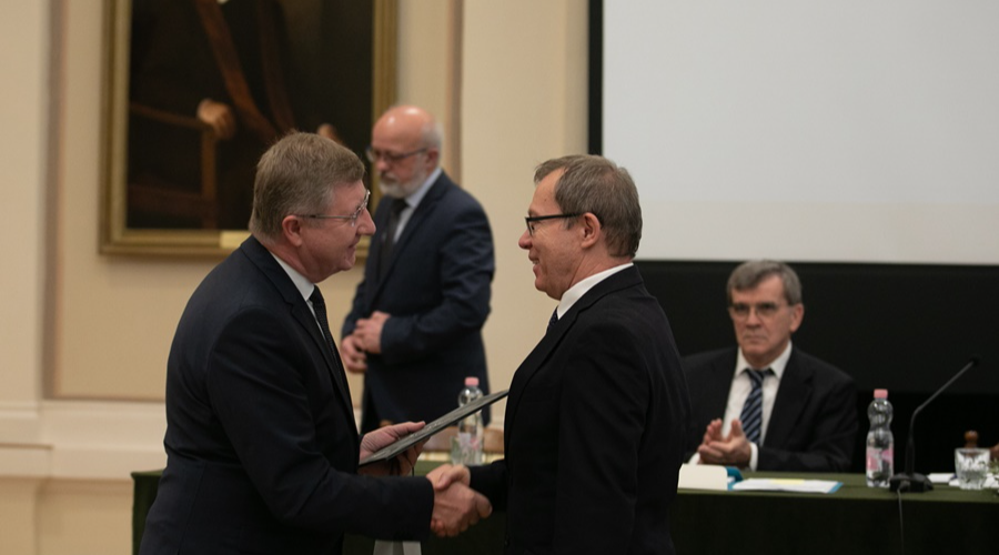 Az egyházkerületi közgyűlésen köszöntötték Ember Sándort