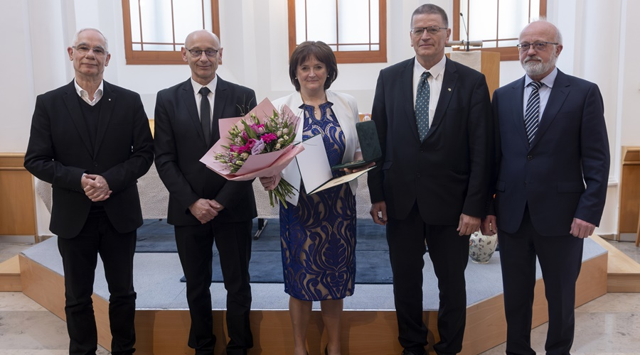 Gál Judit kapta a Dizseri Tamás Szeretetszolgálati Díjat