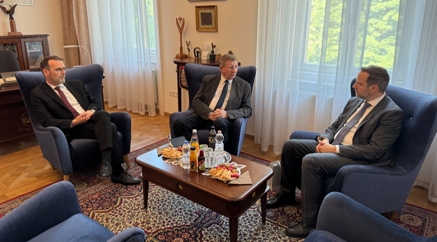Az üldözött keresztyének helyzetével foglalkozó államtitkárral találkozott Fekete Károly