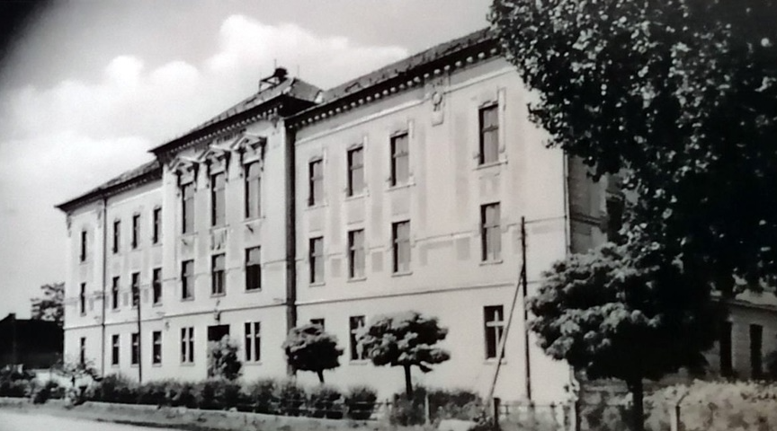 Nagy múltú gimnáziumokkal foglalkozott az Európa Rádió