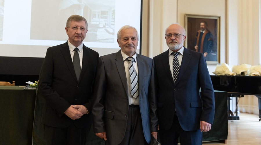 Nyugdíjba vonult Vári Attila, egyházkerületi főépítész