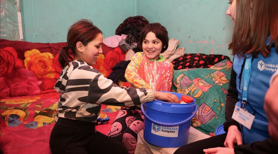 Folytatta és folytatja szolgálatát a Dorkász