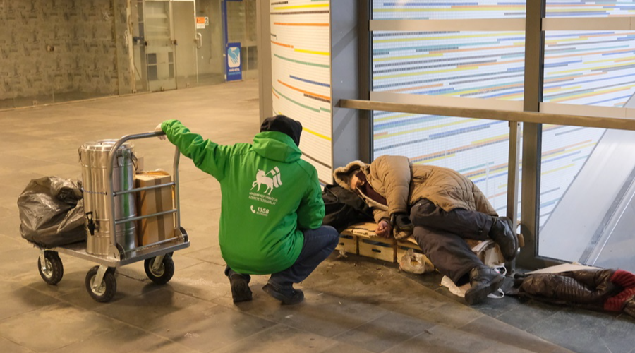 Hajléktalanoknak és krízisben lévőknek segít a Magyar Református Szeretetszolgálat