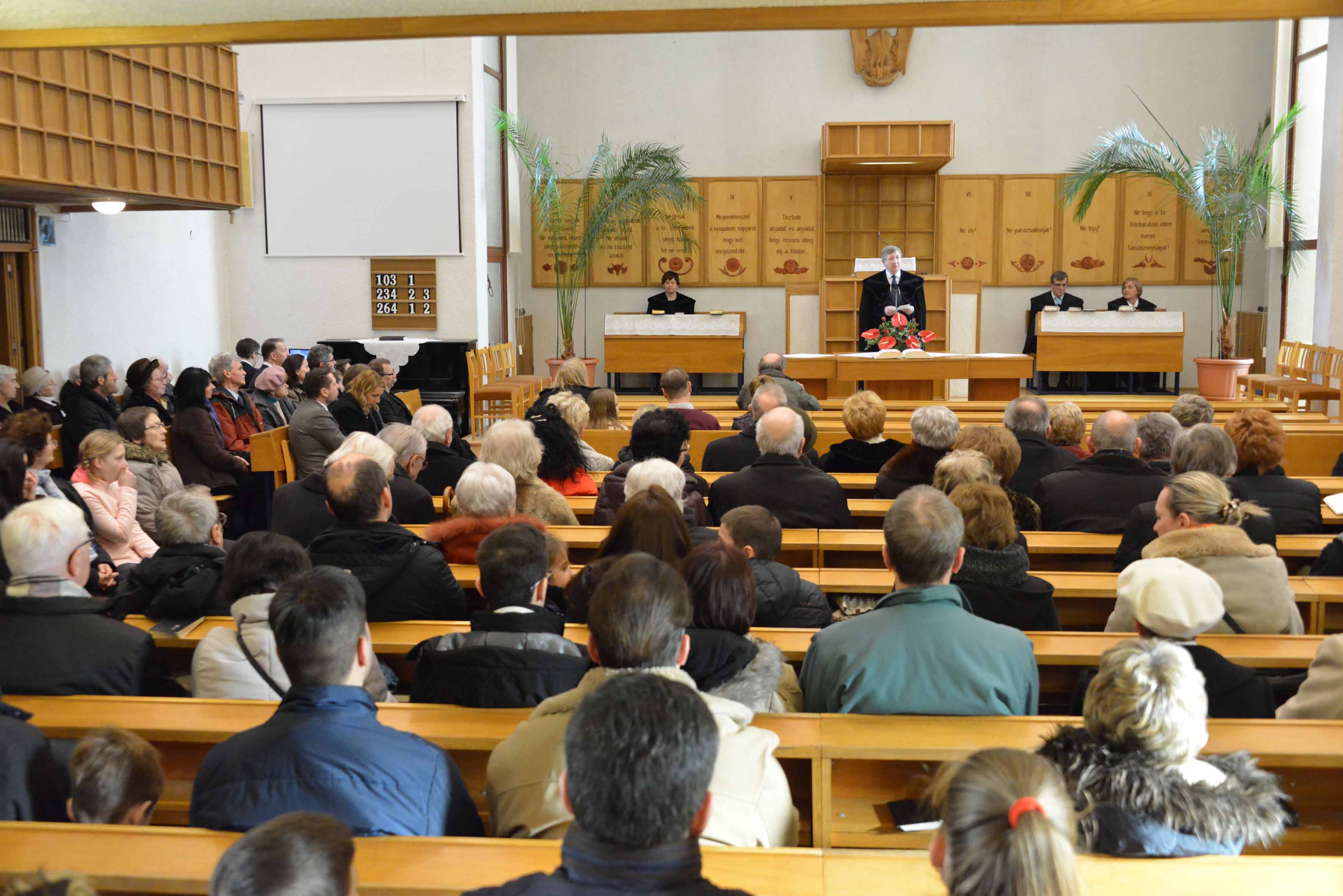 Házasság hete - nyitó istentisztelet a debrecen-nagyerdei református templomban