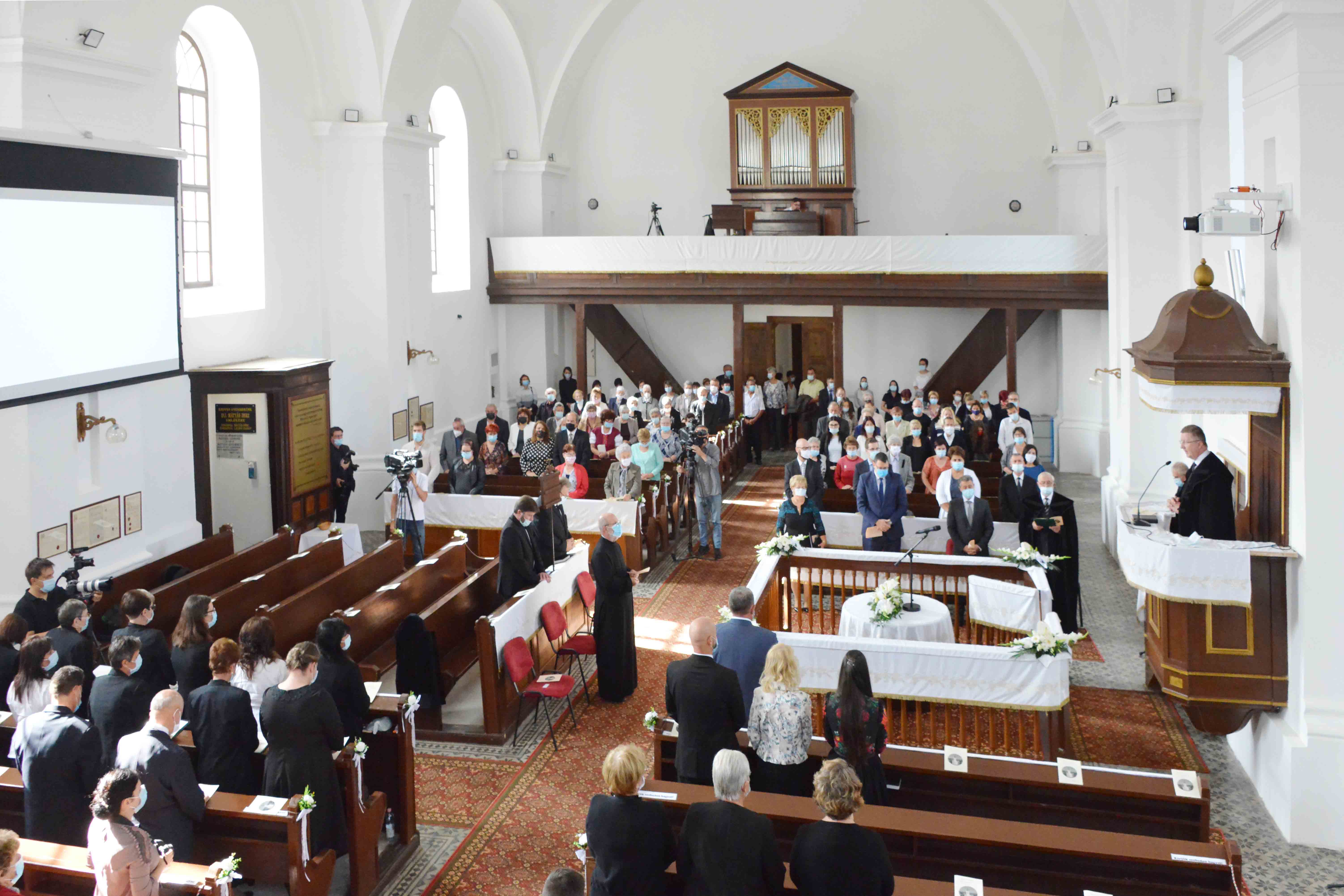 Hálaadó istentisztelet a vértesi református templomban