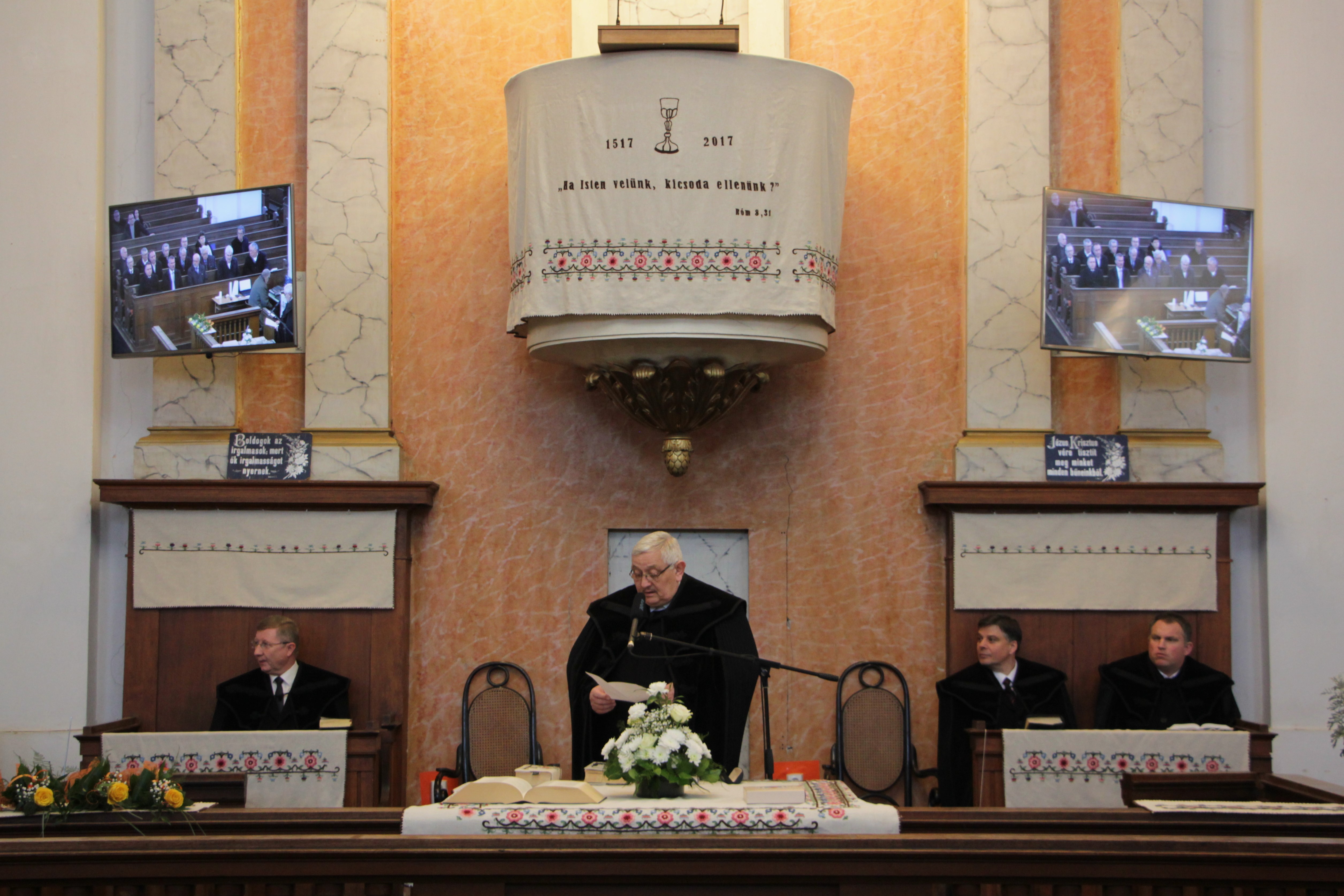 Hálaadó istentisztelet a kunhegyesi református templomban