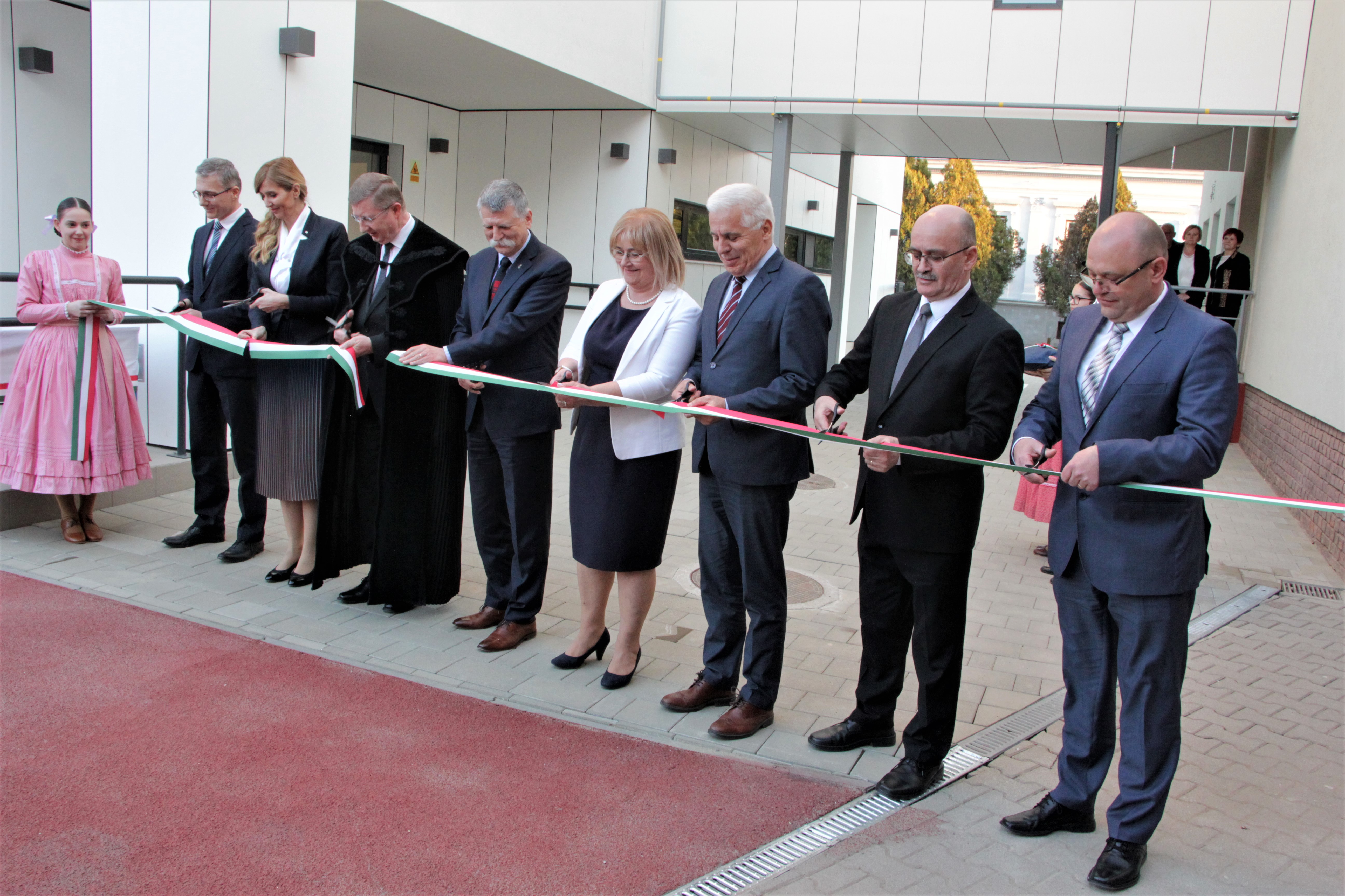 Új épülettel bővült a nyíregyházi Jókai Mór Református Általános Iskola