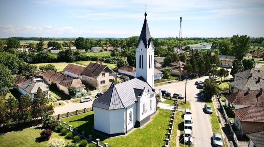 Mi lehetünk gyöngék, de a mi Urunk erős