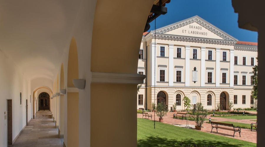 Lezárult az idei felsőfokú felvételi eljárás első szakasza a Debreceni Református Hittudományi Egyetemen